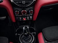Second-hand Mini John Cooper Works 231 CP (169 kW) 2018 Negru Hatchback