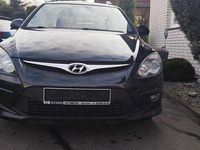 Gebraucht Hyundai i30 116 PS (85 kW) 2011 Schwarz Kombi