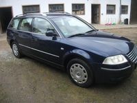 Gebraucht VW Passat 131 PS (96 kW) 2001 Blau Kombi