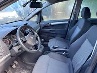 Gebraucht Opel Zafira Edition 125 PS (91 kW) 2010 Grau Van / Kleinbus