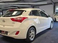 Gebraucht Hyundai i30 Edition 135 PS (99 kW) 2014 Weiß Limousine
