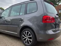 Gebraucht VW Touran Trendline 105 PS (77 kW) 2014 Pepper grey metallic Van / Kleinbus