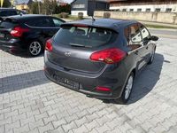 Gebraucht Kia Ceed Edition 7 99 PS (72 kW) 2013 (e5b) winchestergrau met. Kleinwagen