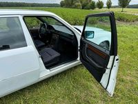 Gebraucht Mercedes 300 110 PS (80 kW) 1992 Weiß Limousine