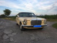 Gebraucht Mercedes 200 54 PS (39 kW) 1974 Gelb Limousine
