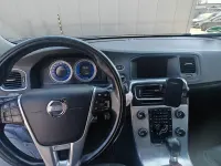 Używany Volvo V60 R-Design 111 KM (81 kW) 2012 Biały Kombi