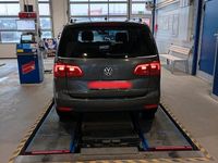 Gebraucht VW Touran 105 PS (77 kW) 2014 Grau Van / Kleinbus