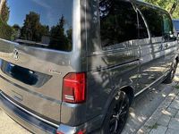 Gebraucht VW Multivan 204 PS (150 kW) 2022 Grau Van