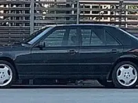 Gebraucht Mercedes E260 160 PS (117 kW) 1988 Schwarz Limousine