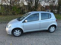 Gebraucht Toyota Yaris 65 PS (47 kW) 2005 Silber Limousine