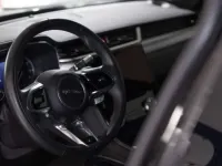 Second-hand Jaguar F-Pace R-Dynamic 250 CP (183 kW) 2021 Negru SUV