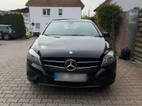 Gebraucht Mercedes A180 122 PS (89 kW) 2014 Schwarz Limousine