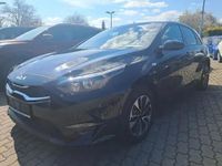 Używany Kia Ceed 140 KM (102 kW) 2025 Czarny Hatchback