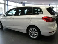 Gebraucht BMW 218 Gran Tourer Advantage 150 PS (110 kW) 2020 Weiß Van / Kleinbus
