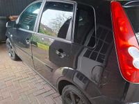 Gebraucht Ford Fiesta 70 PS (51 kW) 2007 Schwarz Kleinwagen