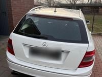Gebraucht Mercedes C180 156 PS (114 kW) 2010 Weiß Kombi