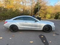 Gebraucht Mercedes E250 204 PS (150 kW) 2010 Silber Coupé