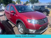 Gebraucht Dacia Sandero Prestige 90 PS (66 kW) 2016 Rot SUV