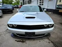 Używany Dodge Challenger 377 KM (277 kW) 2021 Srebrny Coupe