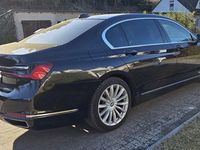 Gebraucht BMW 730L Efficient Dynamics 265 PS (194 kW) 2019 Schwarz Limousine