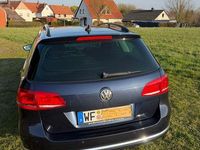 Gebraucht VW Passat Comfortline 140 PS (102 kW) 2012 Blau Limousine