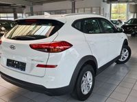 gebraucht Hyundai Tucson Select1,6-KLIMA*1HAND*NAV*KAMER*TEMPO*LED