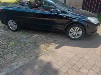 Gebraucht Opel Astra Cosmo 140 PS (102 kW) 2008 Schwarz Cabrio