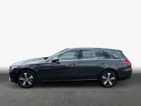 Gebraucht Mercedes C300 Avantgarde 204 PS (150 kW) 2025 Grau Kombi