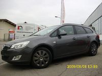 Gebraucht Opel Astra Design Edition 140 PS (102 kW) 2011 Grau Kombi