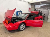 Second-hand Ferrari Mondial 300 CP (220 kW) 1994 Roșu Cabrio
