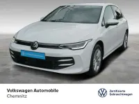 Gebraucht VW Golf VIII Life 116 PS (85 kW) 2025 Pure white Limousine