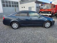 Gebraucht VW Jetta Comfortline 105 PS (77 kW) 2008 Blau Limousine