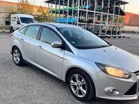 Usata Ford Focus 150 CV (110 kW) 2012 Argento Berlina
