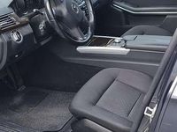 Gebraucht Mercedes E220 170 PS (125 kW) 2012 Grau Kombi