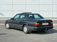 Gebraucht Mercedes E230 136 PS (100 kW) 1990 Braun Limousine