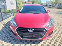 Gebraucht Hyundai i40 Trend 141 PS (103 kW) 2018 Rot Kombi