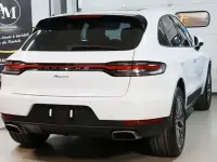 Gebraucht Porsche Macan 245 PS (180 kW) 2019 Carraraweiss/gletscherweiss (metallic) SUV