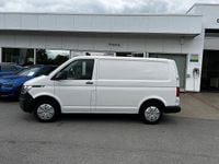 Gebraucht VW T6.1 90 PS (66 kW) 2023 Candyweiß Van