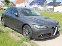 Gebraucht Alfa Romeo Giulia 136 PS (100 kW) 2019 Colore esterno Limousine