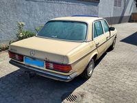Gebraucht Mercedes 200 54 PS (39 kW) 1979 Gelb Limousine
