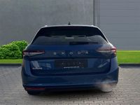 Neu Skoda Superb Selection 150 PS (110 kW) 2025 Blau Kombi