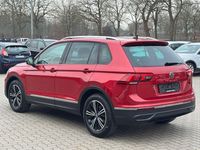 Gebraucht VW Tiguan Active 150 PS (110 kW) 2022 Rot SUV
