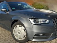 Gebraucht Audi A3 Ambiente 150 PS (110 kW) 2015 Grau Limousine
