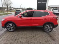 Gebraucht Nissan Qashqai N-Connecta 140 PS (102 kW) 2019 Rot SUV