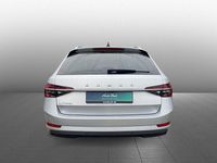 Gebraucht Skoda Superb Style 200 PS (147 kW) 2022 Brillantsilber metallic Kombi