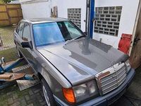 Gebraucht Mercedes E230 132 PS (97 kW) 1987 Limousine
