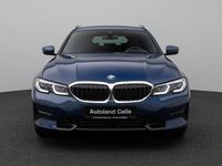 Gebraucht BMW 330e Sport Line 292 PS (214 kW) 2022 Phytonicblau metallicc1mschwarz Limousine