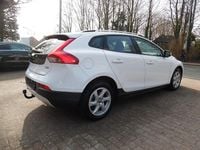 Gebraucht Volvo V40 CC Kinetic 114 PS (83 kW) 2014 Weiß Kombi