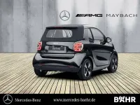 Gebraucht Smart ForTwo Electric Drive Exclusive 60 kW (82 PS) 2024 Bodypanels in black Cabrio