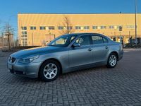 Gebraucht BMW 523 177 PS (130 kW) 2006 Grau Limousine